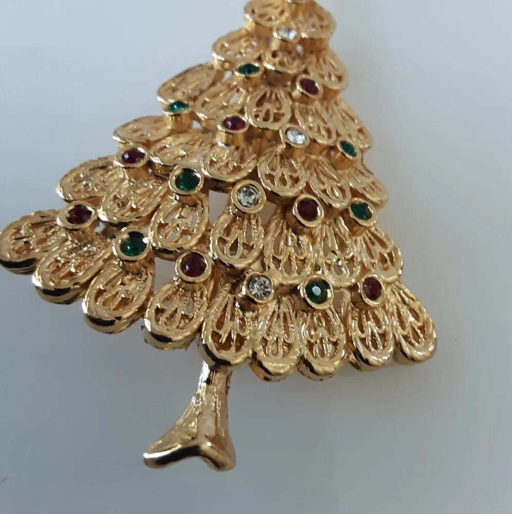 Christmas Tree Brooch Gold Tone | Colored Rhinestones